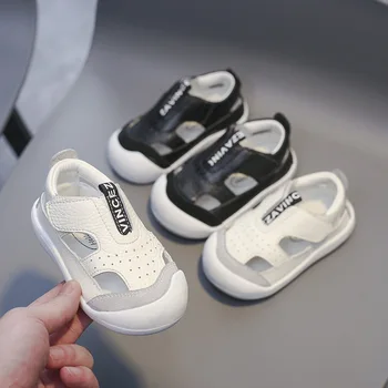 Сандалии для маленьких мальчиков 2023 г. Летняя детская обувь для малышей с мягкой нескользящей подошвой, повседневная детская обувь из натуральной кожи, детские пляжные сандалии